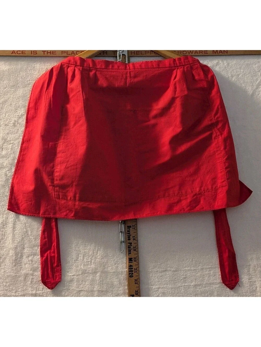 Vintage German Bauern-Schmaus Recipe Half Apron Folk Art Oktoberfest Red Cotton